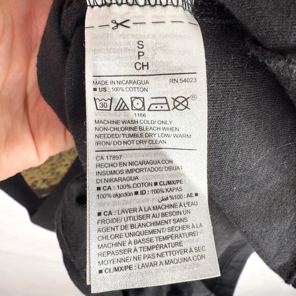 Old Navy Mandalorian Grogu T-Shirt Small - Picture 5 of 5